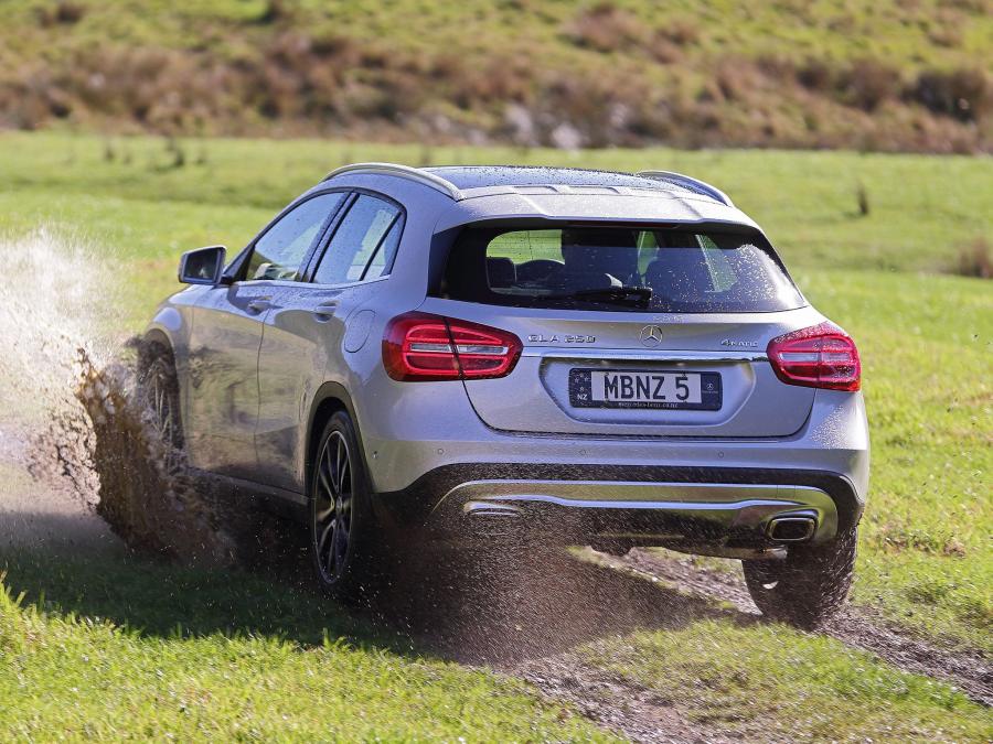  Mercedes-Benz GLA250 4Matic 2014 года  (AU) (фото 10 из 25)
